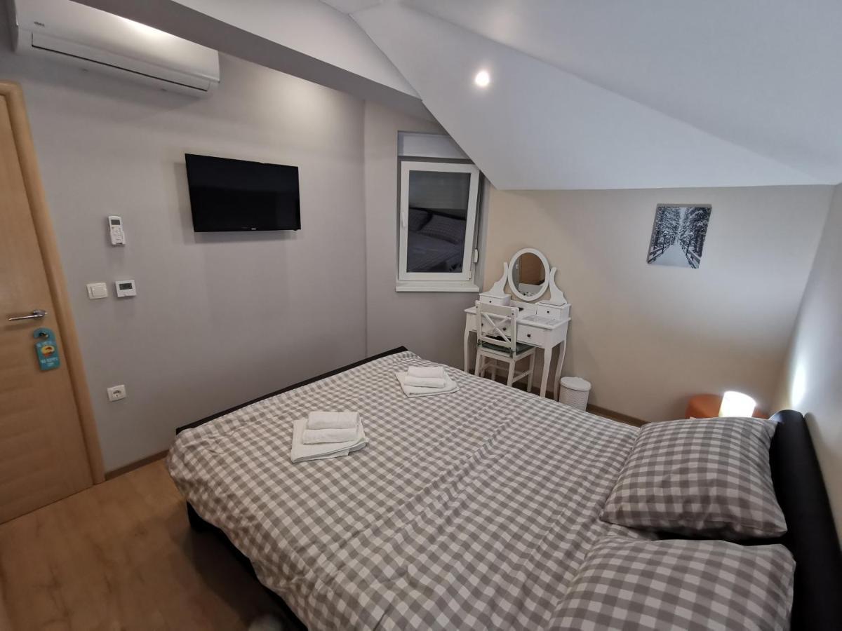 Apartman Bozur **** Satnica Dakovacka Ngoại thất bức ảnh