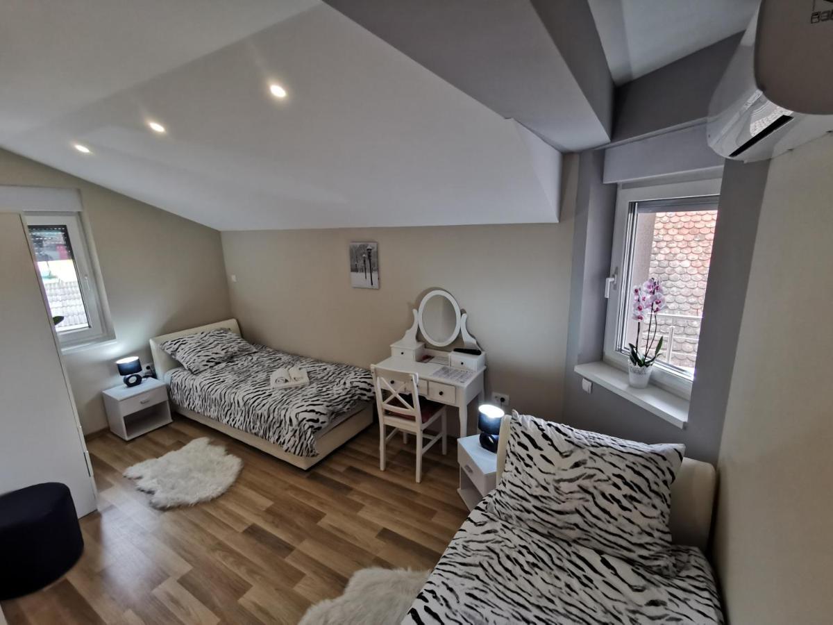 Apartman Bozur **** Satnica Dakovacka Ngoại thất bức ảnh