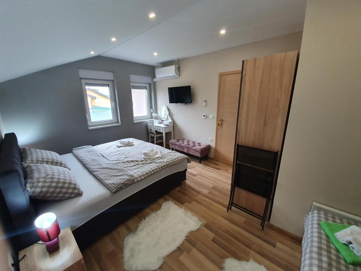 Apartman Bozur **** Satnica Dakovacka Ngoại thất bức ảnh