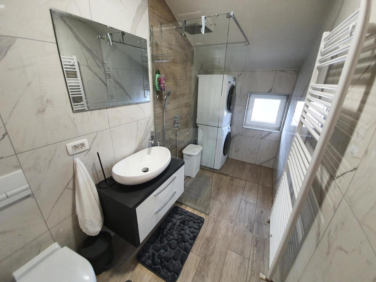 Apartman Bozur **** Satnica Dakovacka Ngoại thất bức ảnh