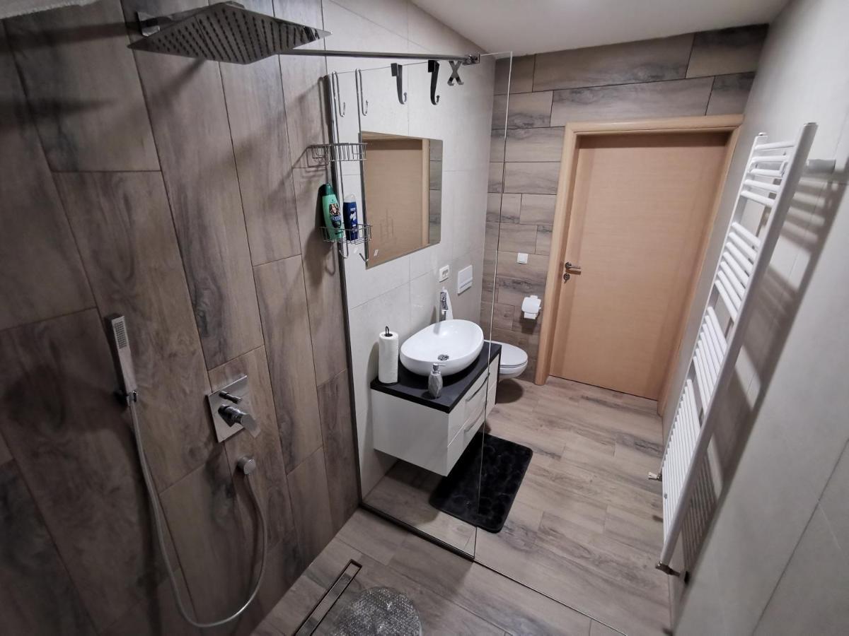 Apartman Bozur **** Satnica Dakovacka Ngoại thất bức ảnh