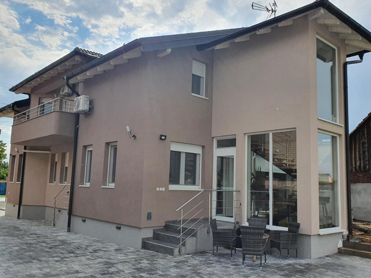 Apartman Bozur **** Satnica Dakovacka Ngoại thất bức ảnh
