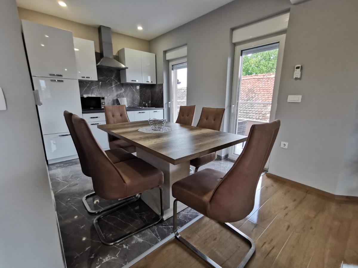 Apartman Bozur **** Satnica Dakovacka Ngoại thất bức ảnh